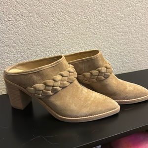 Size 8 like new Western Style Mule